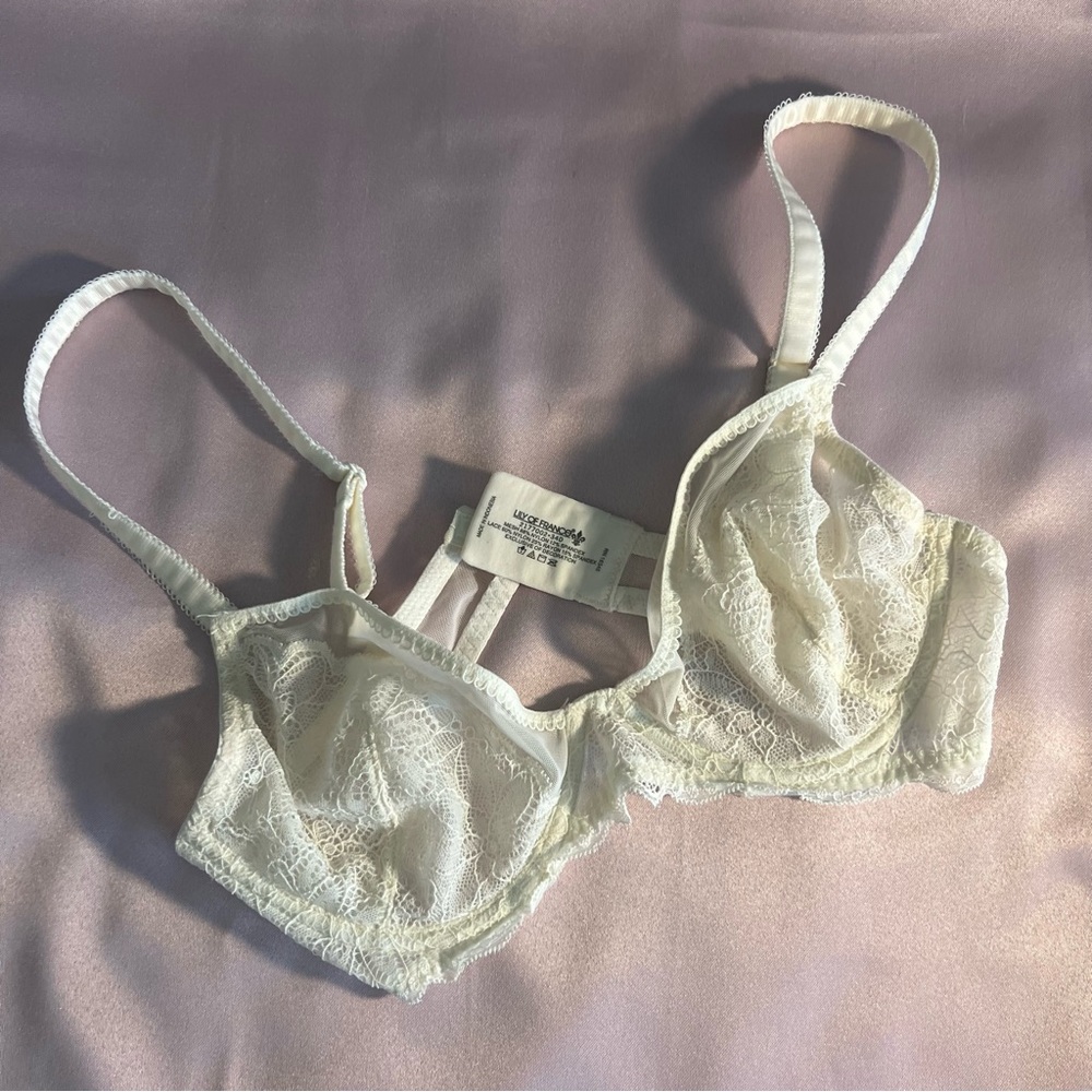 white sheet lace bralette 🕊️